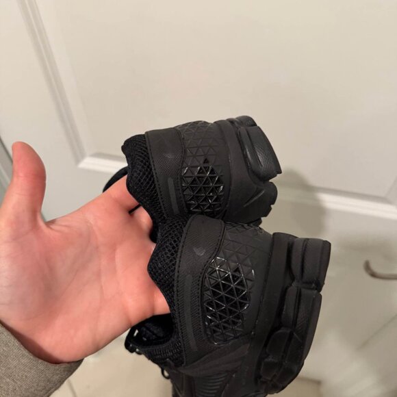 nike zoom vomero 5